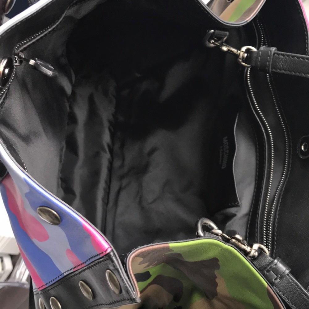 🎉SOLD ON EBAY🎉 - Moschino Camo Print Tote (NEW) - Picture 13 of 16